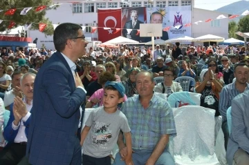 Mahalle muhtarından Başkan Çelik’e övgü
