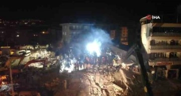 Malatya’da depremin 3. gününde gece çalışmaları havadan görüntülendi