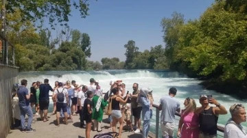 Manavgat Şelalesi'ne turist ilgisi