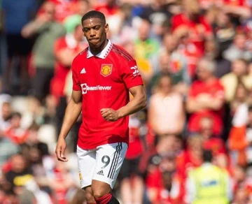 Manchester United’da Anthony Martial, yaklaşık 10 hafta sahalardan uzak kalacak
