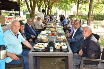 Manisa Büyükşehir Belediyesi iki jenerasyonu bir araya getirdi
