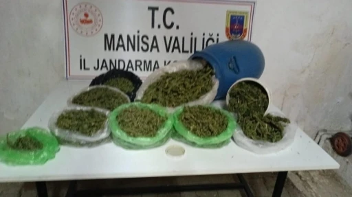 Manisa’da jandarma ekipleri uyuşturucuya geçit vermedi
