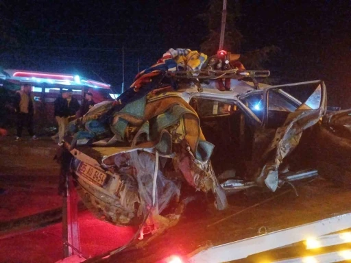 Manisa’da korkunç kaza: Otomobiller hurdaya döndü, 2 ağır, 5 yaralı
