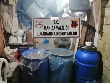 Manisa’da litrelerce kaçak rakı ve şarap ele geçirildi
