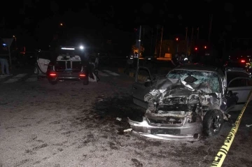 Manisa’da otomobillerin çarpıştığı kazada ölü sayısı 2’ye yükseldi
