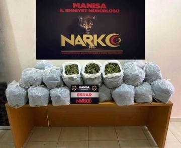 Manisa polisinden 2 ilde uyuşturucu operasyonu: 72 kilo esrar ele geçirildi, 3 kişi tutuklandı
