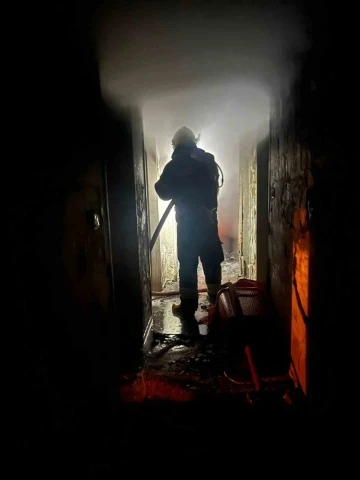 Marmaris’te ev yangını: 3 yaralı
