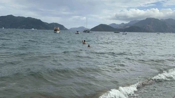 Marmaris’te yağmurda deniz keyfi
