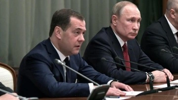 Medvedev'den Putin çağrısı