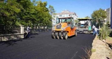 Mehmet Akif Mahallesi’nde asfalt çalışması