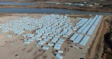Mehmetçik depremzedeler için 4 bin 200 çadır kuruyor