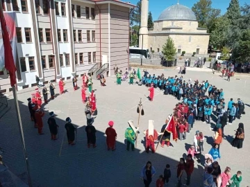 Mehteran gösterisine öğrencilerden yoğun ilgi
