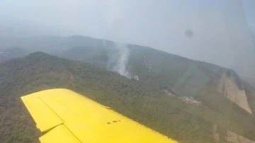 Menderes’teki orman yangınına havadan ve karadan müdahale
