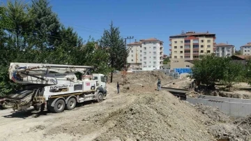 Menfez çalışması sırasında akıma kapılan genç yaralandı
