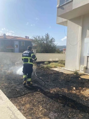 Menteşe’de çıkan yangın korkuttu
