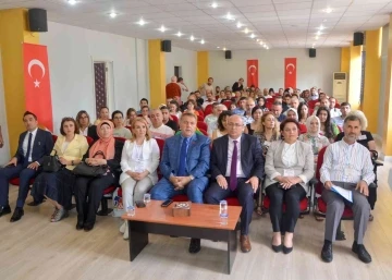 Mersin’de Aile Okulu Projesi Eğitici Eğitimi Kursu başladı
