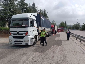 Mersin’de araçlar denetlendi
