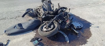 Mersin’de feci kaza: 2 genç hayatını kaybetti
