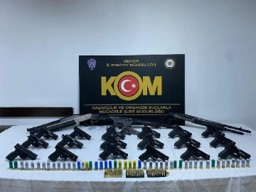 Mersin'de ruhsatsız silah ve uyuşturucu operasyonu; 6 gözaltı