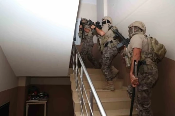 Mersin’de terörle bağlantılı organize suç örgütüne operasyon: 9 gözaltı
