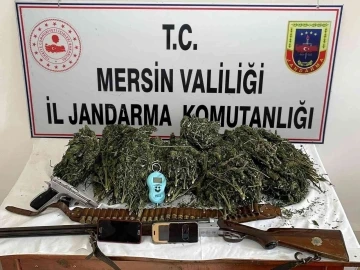 Mersin’de uyuşturucu satıcılarına operasyon: 2 kişi tutuklandı
