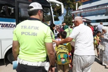 Mersin polisi okulların çevresinde tedbir aldı