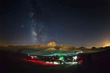 Meteorların görsel şöleni Erciyes’te izlenecek
