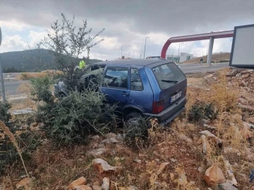 Milas’ta korkutan kaza: Otomobil altında kalarak yaralandı
