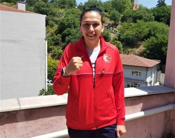 Milli boksör Elif Güneri üçüncü kez Avrupa Şampiyonu olmayı hedefliyor
