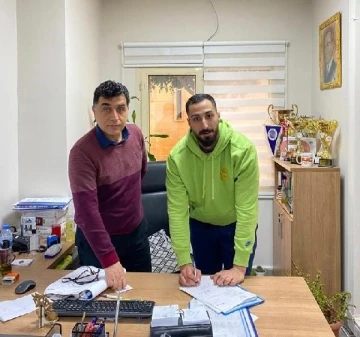 Milli hentbolcu Seyhan Belediyespor'da 