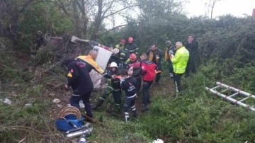 Minibüs şarampole devrildi: Çok sayıda yaralı var!