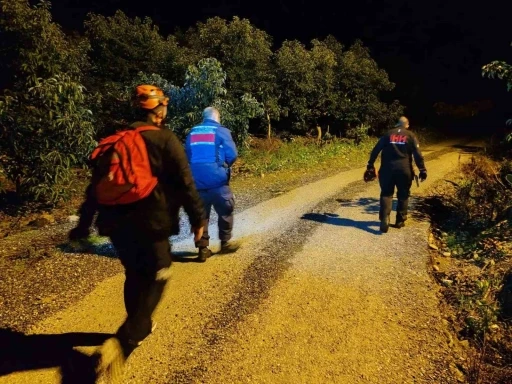 Misafirliğe geldiği evin önünden kaybolan çocuk için ekipler alarma geçti
