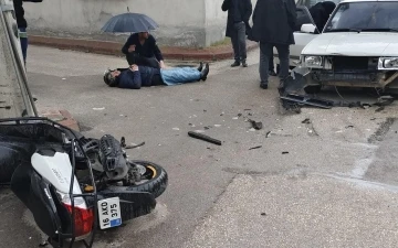 Motosiklet otomobil ile çarpıştı: 1 yaralı
