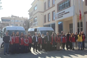 Muğla’dan kırmızı yelekliler depremzede vatandaşlar için yola çıktı
