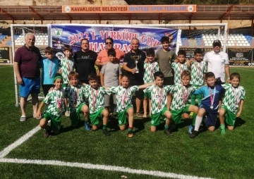 Muğlaspor’un minikleri yenilgisiz şampiyon oldu
