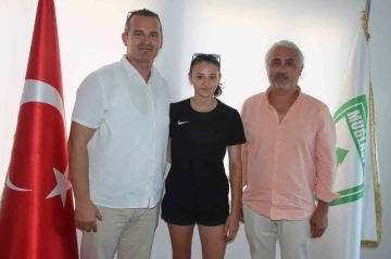 Muğlaspor Voleybol ’un iki yeteneği transfer oldu
