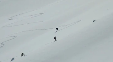 Munzur Dağlarında dağ kayağı keyfi
