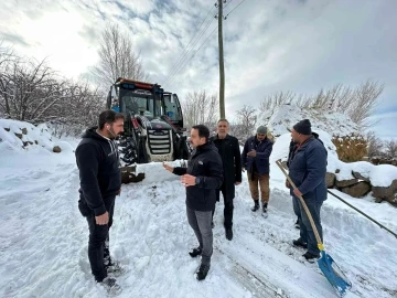 Muradiye’de karla mücadele çalışmaları başladı
