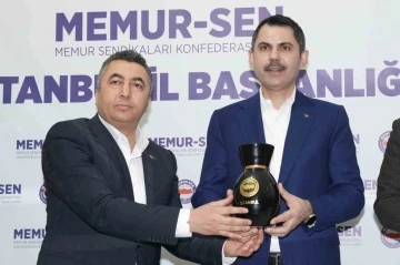 Murat Kurum’dan memurlara &quot;ulaşımda indirim&quot; vaadi: &quot;Ulaşımda da elimizi taşın altına koyacağız&quot;
