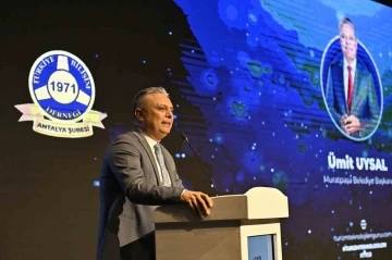 Muratpaşa Belediye Başkanı Uysal: &quot;Antalya bilişim kentine dönüşebilir&quot;
