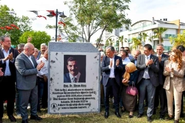 Muratpaşa'da Doç. Dr. Sinan Ateş Parkı açıldı