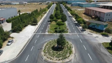 Nafi Güral Caddesinde yol boyama çalışmaları tamamlandı
