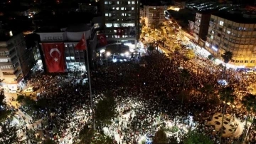 Nazilli’deki konseri binlerce kişi izledi
