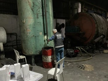 İstanbul’da kaçak akaryakıt operasyonu: 20 bin litre ele geçirildi