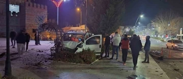 Niğde’de kaza yapan sürücü aracı bırakıp kaçtı
