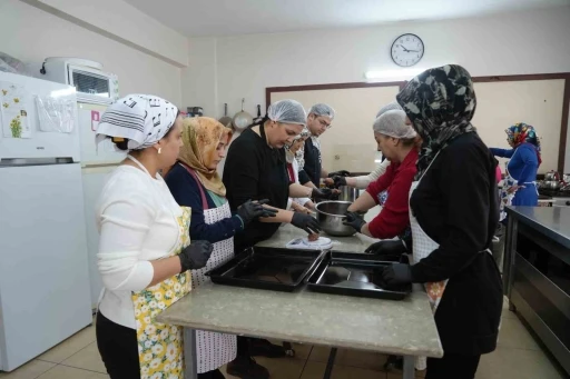 Niğde’de kursiyerler aldıkları Türk mutfağı eğitimi ile usta aşçı oluyor
