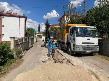 O mahallenin kanalizasyon hattı yenileniyor
