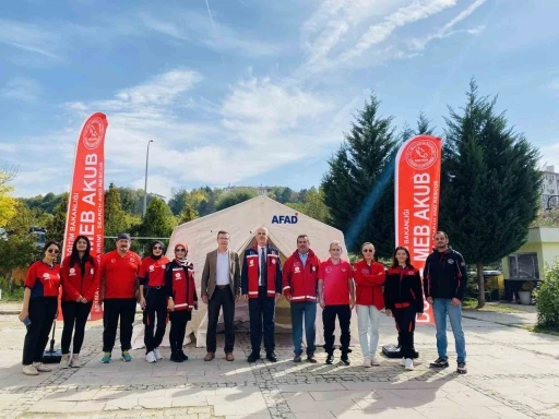 Öğrenciler afette yapması gerekenleri öğrendi
