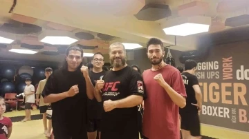 Öğrenciler boş zamanlarını muaythai ile değerlendiriyor
