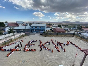 Öğrenciler hayvanlar için çizdi
